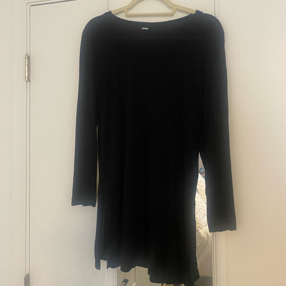 Long sleeved black top 🖤